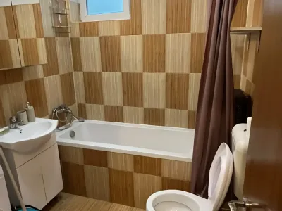 baie cu duș inchiriere apartament Popești Leordeni Ilfov